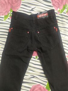 BLACK SKINFIT DENIM JEANS
