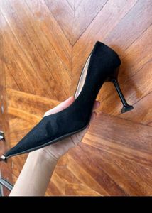 Classic Black Pointed Pumps