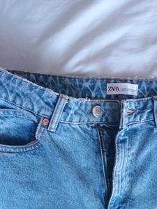 ZARA MOM FIT DENIM