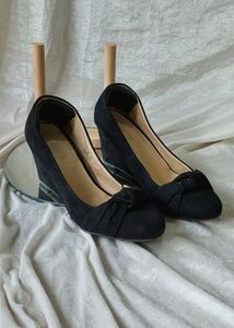 Black Platform Heels👠