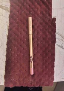 Charlotte tilbury Lip Cheat Liner.