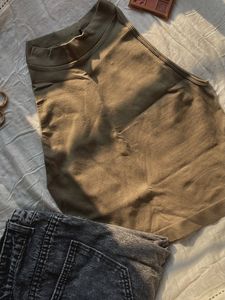Seamless High Neck Cropped Top