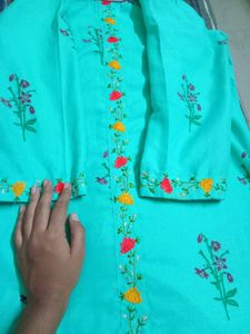 Floral Print Kurti Pajama And Chunni