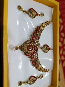Necklace Red And Golden