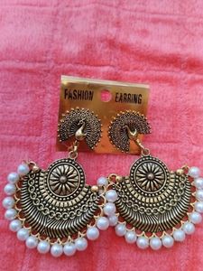 Beautiful Deziner Earring