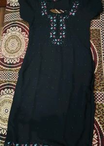 Elegant Black Embroidered Kurta