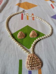 Pearl Necklace &amp; Earring Set