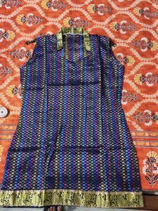 Silk Look Mid Length Collor &amp; Sleev Less Kurti