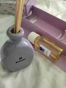 Reed Diffuser Set (Lavender Fragrance)