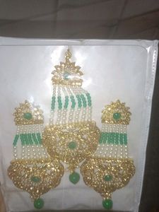 Earing With Mangtika