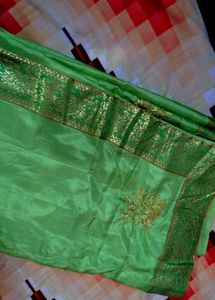 Elegant Green Saree With Blouse Piece