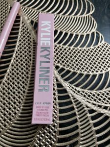 Kylie Cosmetics Kyliner With Box