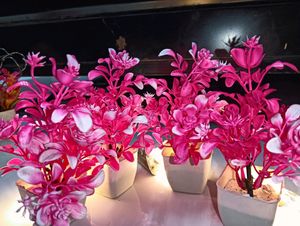 2 Artificial Flowers Pot