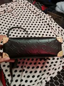 LOUIS VUITTON PARIS Black Sling Bag