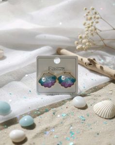 Shell Pearl Stud Earrings