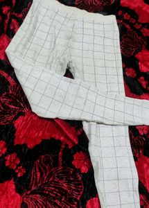 White Checks Leggings