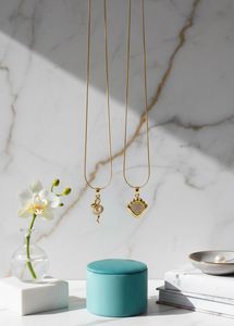 Golden Knot Jewelry Set