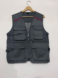 Multi-Pocket Utility Vest