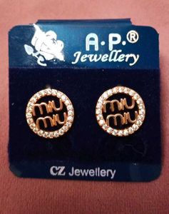 Beautiful AD Stund Earrings