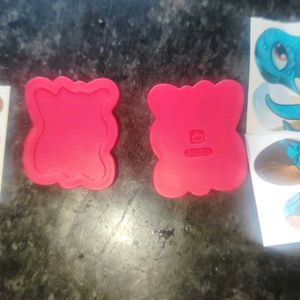 Kinder Surprise Toy Figure 2pis