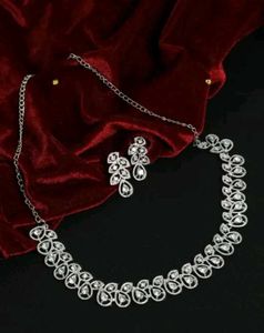 Elegant Necklace Set