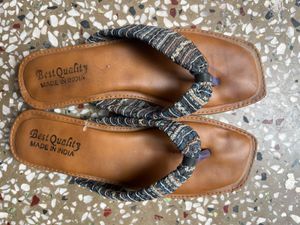 Comfortable Ethnic Flip-Flops