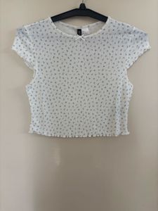 H&M OVERLOCK DETAILED POINTELLE TOP