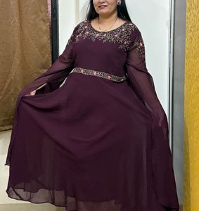 long sleeves gown with choker