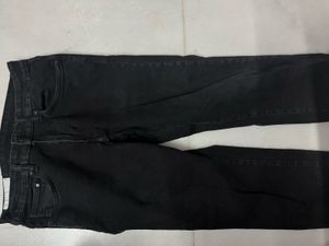 H&amp;M Solid Black Jeans Regular Fit
