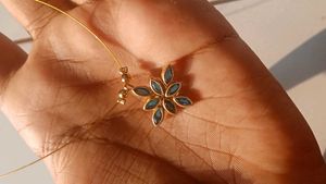 Peacock Blue Flower Pendant Necklace