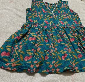 Floral Print Sleeveless Top