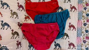 Used Undergarments (Bra, Panties, Cami)
