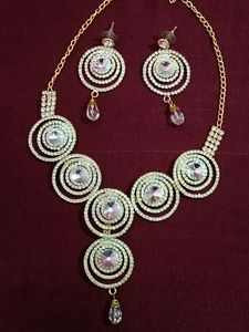 Beautiful Necklace Only 1 Time Used
