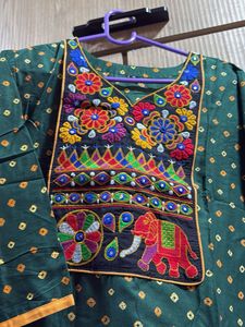 Green Printed bandhni kurta &amp; Leggings