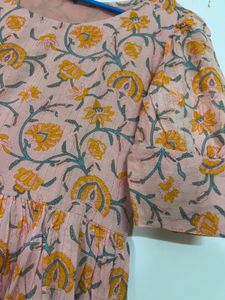 Floral Bullon Sleeves Kurti