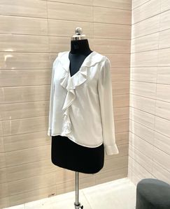 H&amp;M Pintresty 🌸Ruffled White Blouse