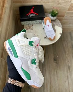 Jordan Retro 4 Pine Green Edition