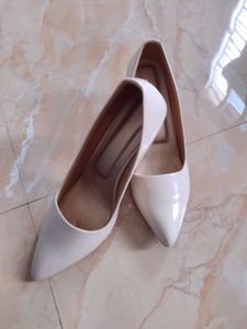 Cream Color heels Bellies