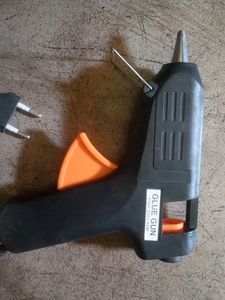 GLUE GUN