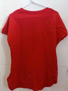 Elegant Red Women&#39;s Top – Everyday Glam Look