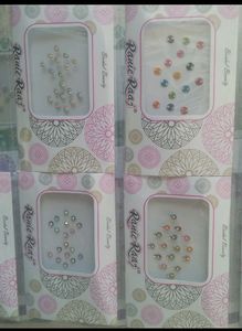 Stone Kumkum Bindi 17 Pouch Combo