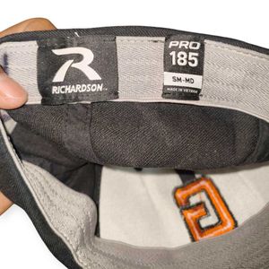 Embroidered &#39;G&#39; Cap