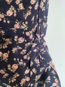 Floral wrap dress 🦋