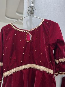 Party Wear Valvet Kurti And Pant