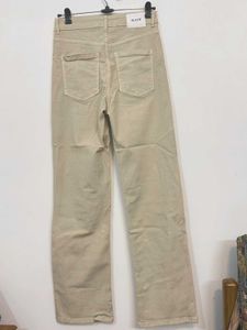 BEIGE JEANS
