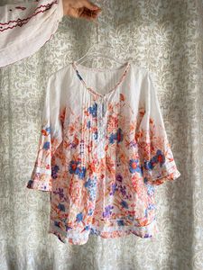 Floral Pintuck Blouse