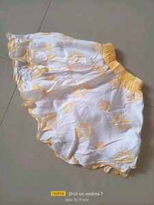 Kaftan And Skirt Set For Girls💛🤍
