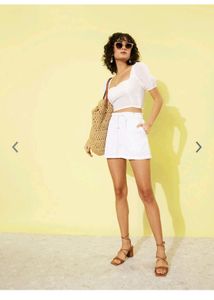 Mast &amp; Harbour CloudWhite Sweetheart Neck Crop Top