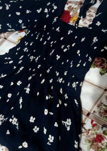 Floral Daisy Print Tie-Back Top