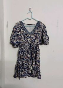 Zudio White And Blue Tunic